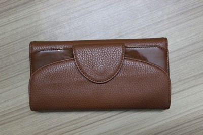 品味时尚，彰显优雅 广州市励涛皮革制品公司女士长款钱包产品图鉴